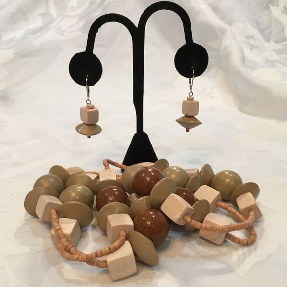Vintage Beaded Boho Necklace And Earrings - Picture 4 of 4